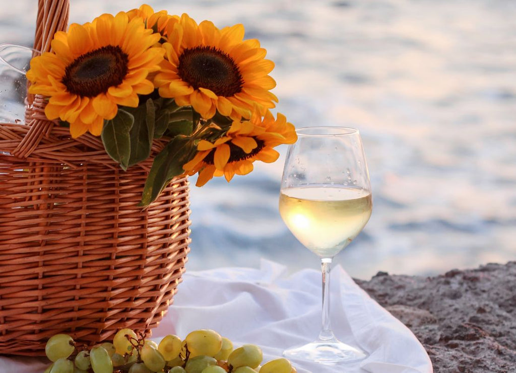 Best Non-Alcoholic White Wines to Try This Spring