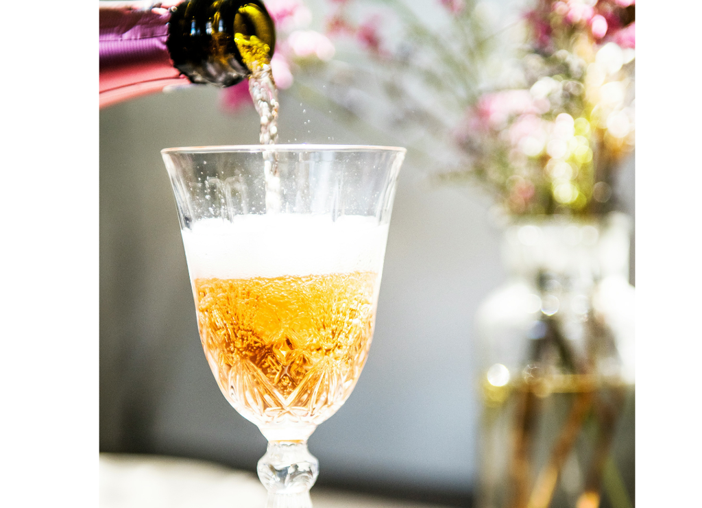 5 Alcohol-Free Wines Americans Are Loving This Fall (2025 Edition)