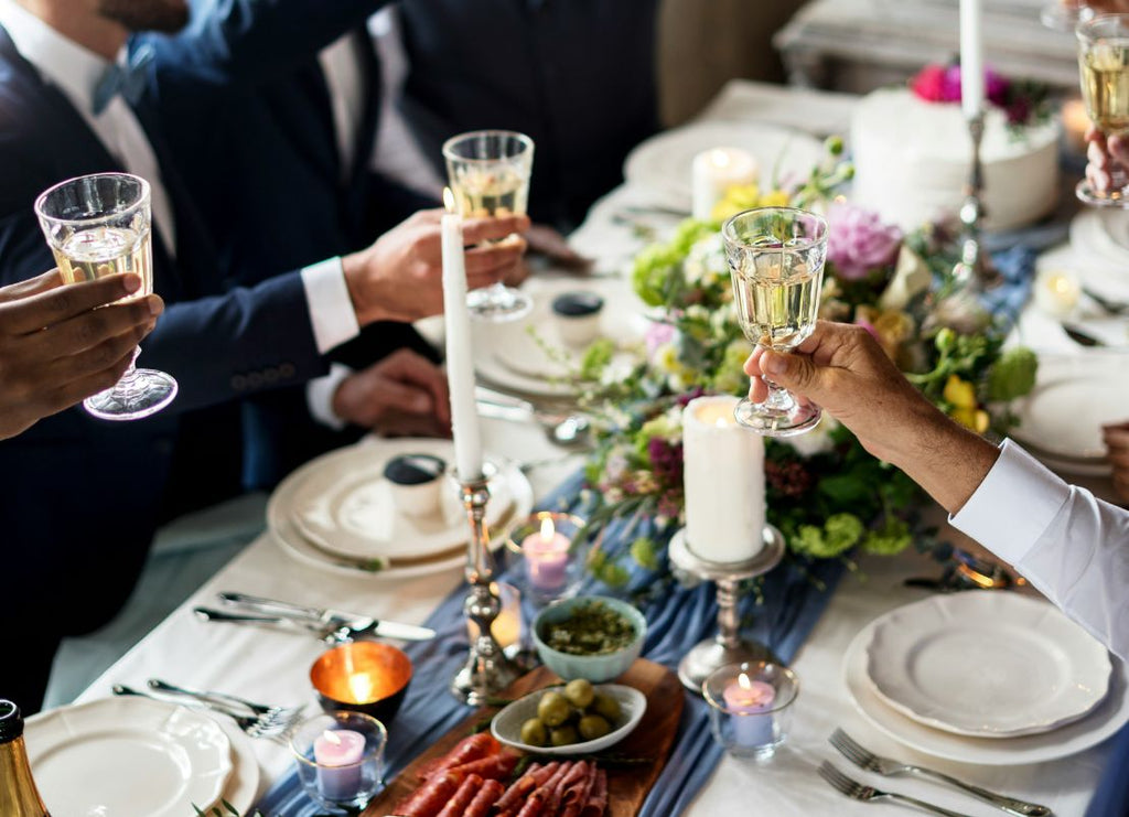 Top 5 White Wines for a Magical Christmas