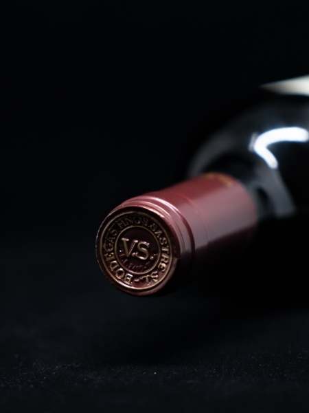 Red Cap Details of Vina Sastre Crianza 2017