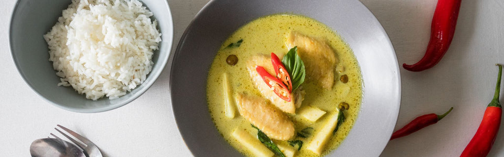 Thai Green Curry Delight with Tender Chicken