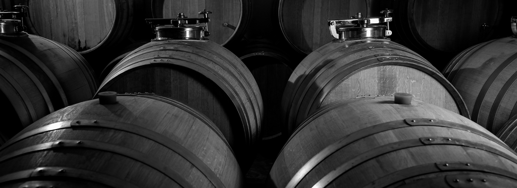 How Wood Barrels Influence Wine Flavors