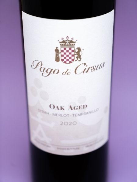 Front White Label with Logo of Pago de Cirsus