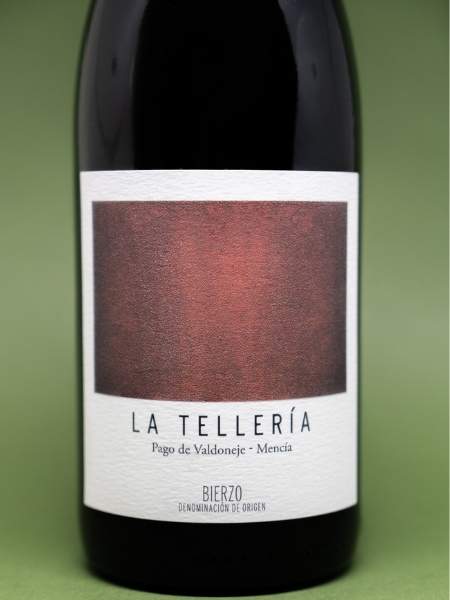 Front White and Brown Label of La Telleria