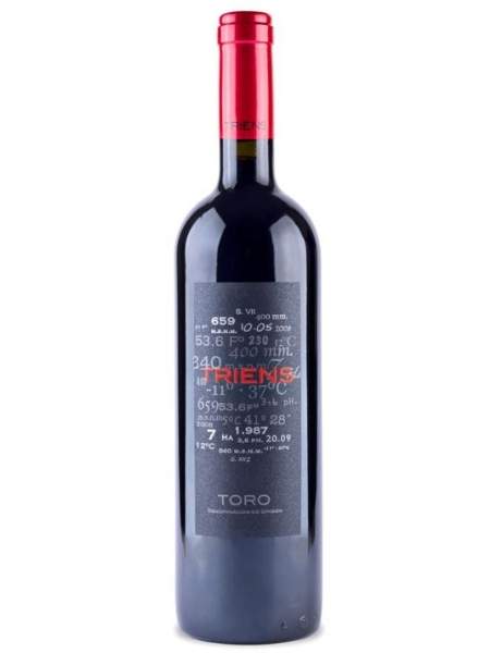 Bottle of Triens 2018 Red Wine